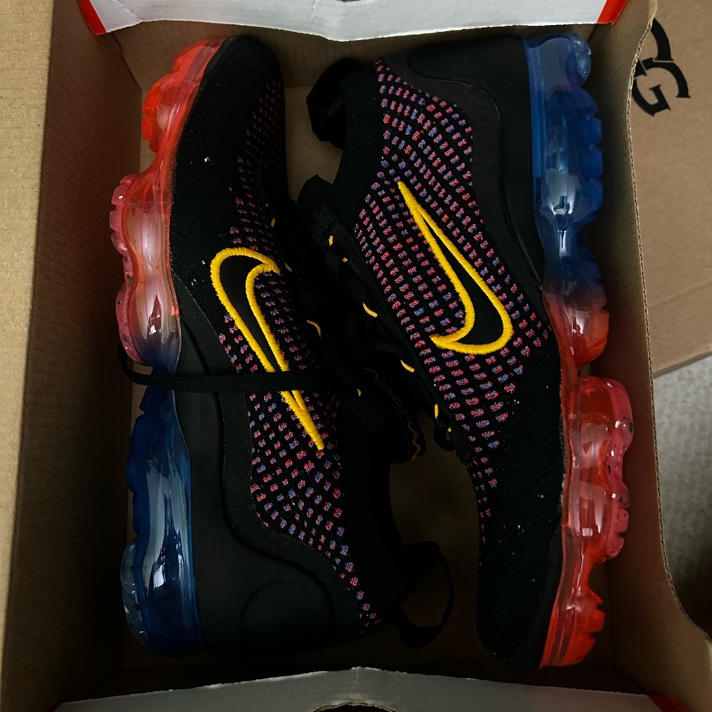 Brand new vapormax
